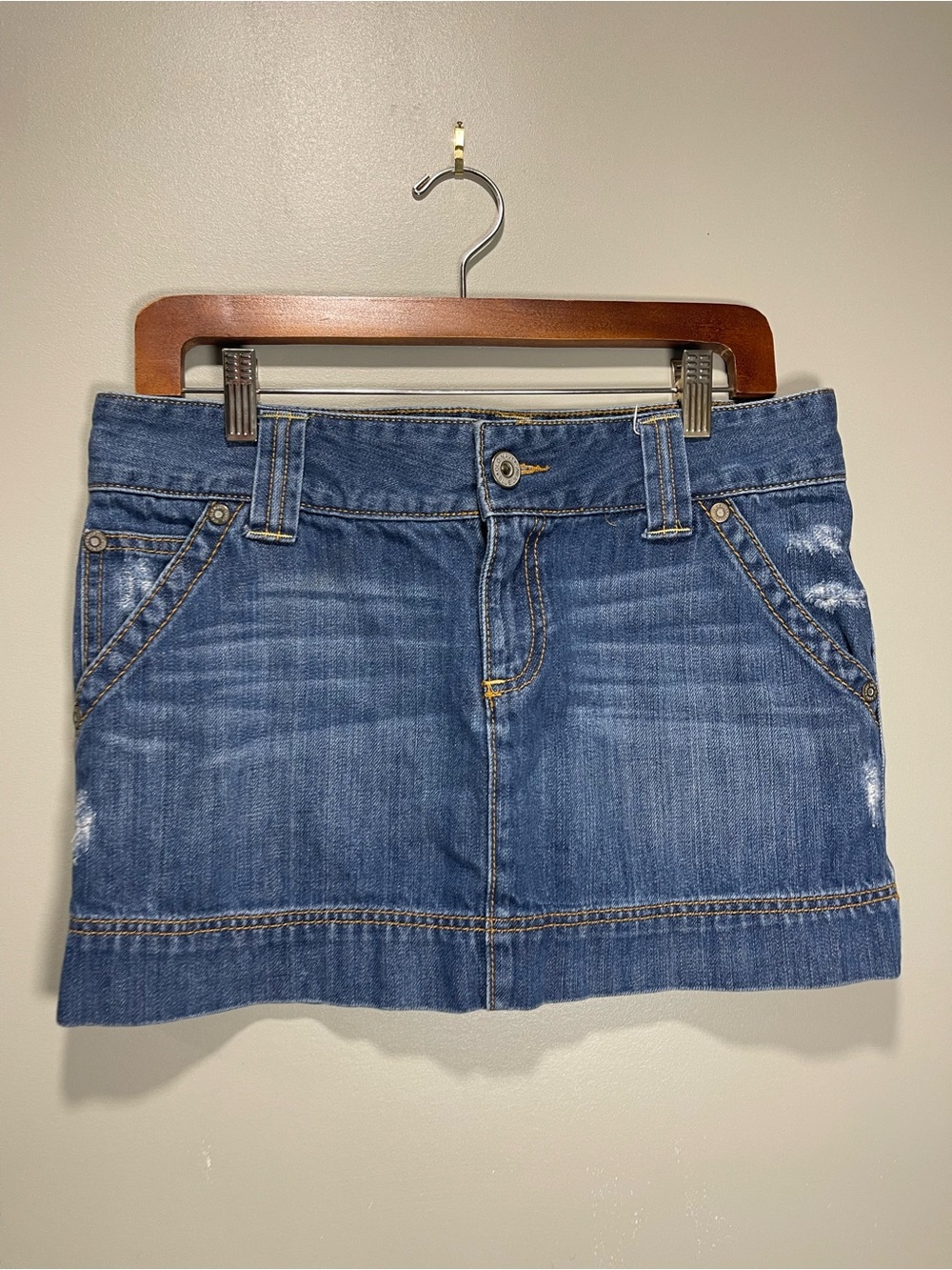 Y2K Old Navy Blue Denim Mini Skirt with Front Pockets size 6